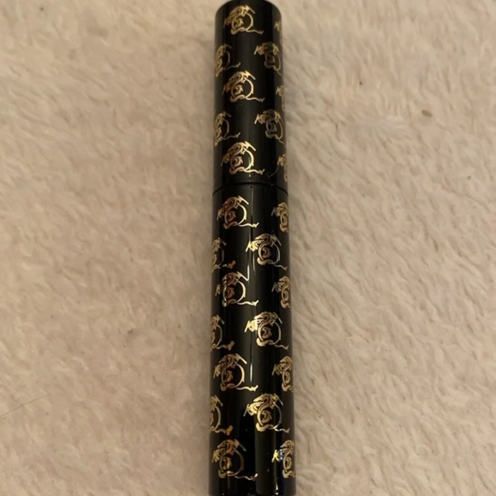 Babe Lash Curler , Qveen Bow Down‎ Brow Glue, Fierce Flicks Flip Liquid Liner